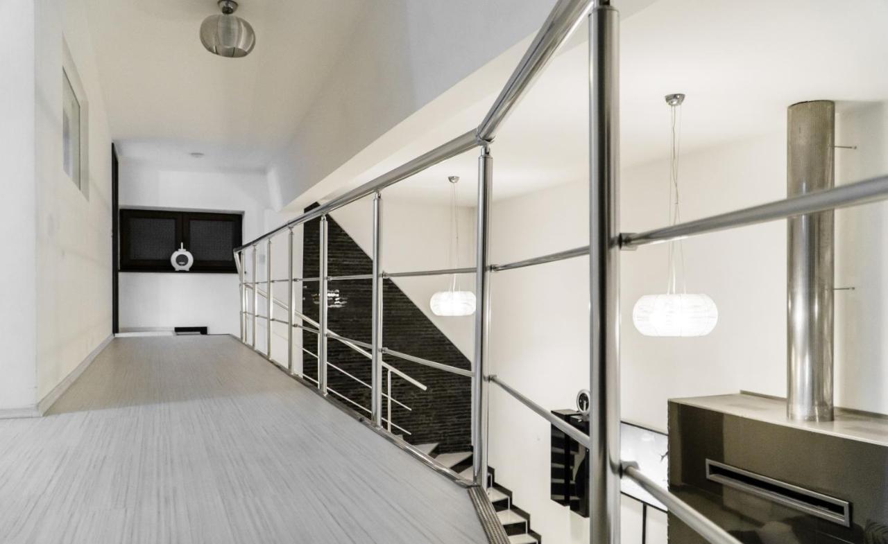 Vila Carolina Apulum Villa อัลบายูเลีย ภายนอก รูปภาพ